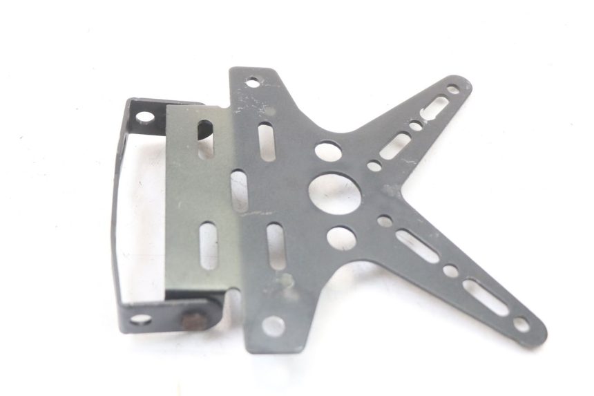 photo de PORTATARGA SUZUKI SV S 650 (1999 - 2002) - Zoom sullo stato d'uso