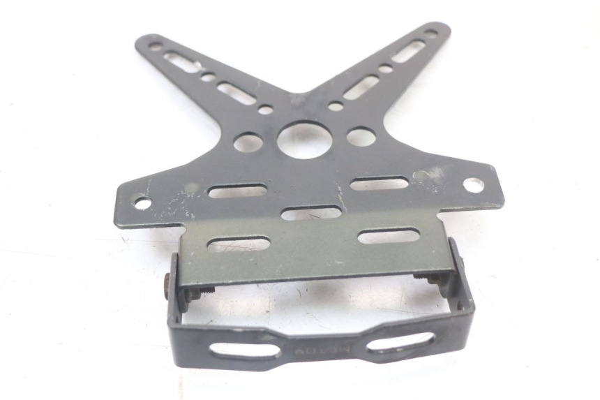 photo de PORTATARGA SUZUKI SV S 650 (1999 - 2002) - Altra angolazione