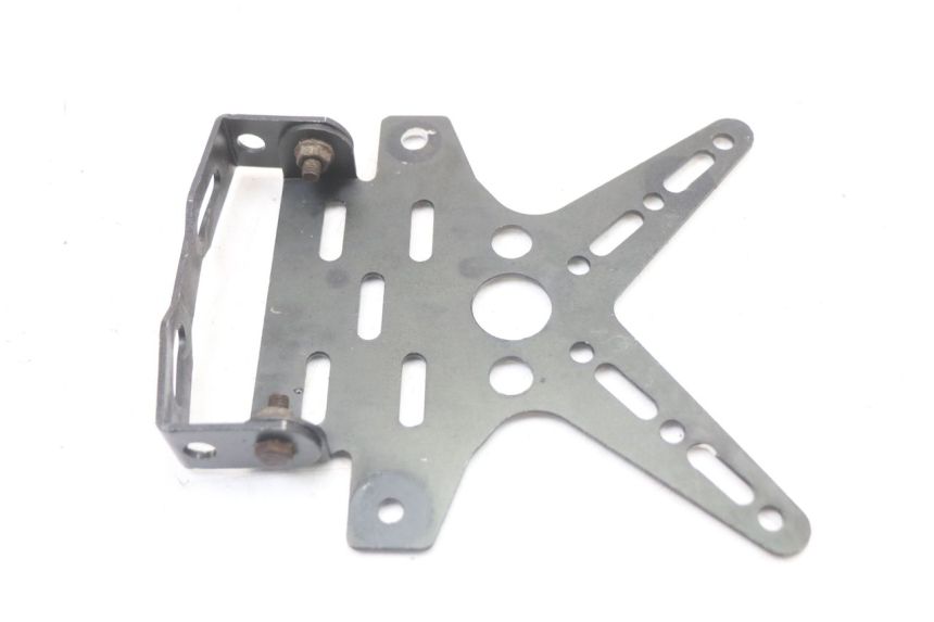 photo de PORTATARGA SUZUKI SV S 650 (1999 - 2002) - Stato della superficie e materiale