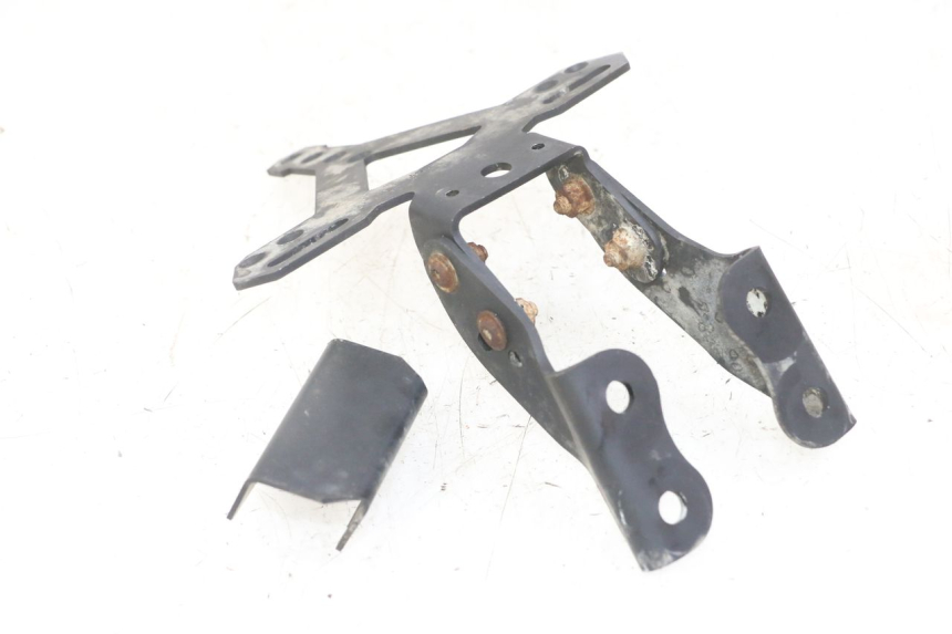 photo de PORTATARGA YAMAHA XJ6 ABS 600 (2008 - 2016) - Primo piano tecnico