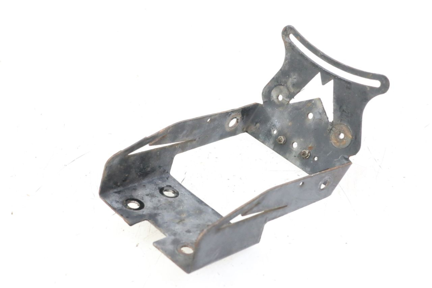 photo de PORTATARGA YAMAHA XJ6 600 (2008 - 2016) - Primo piano tecnico