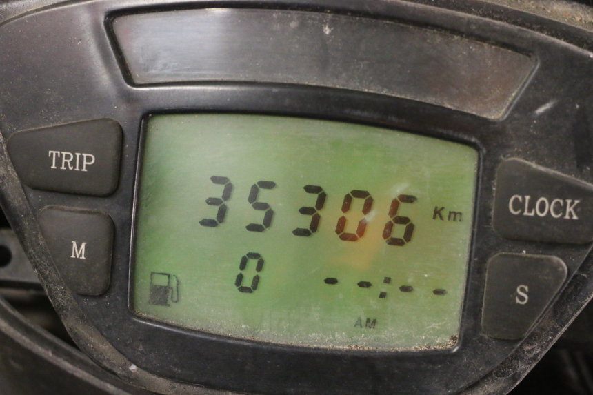 photo de CRUSCOTTO PIAGGIO X9 EVOLUTION 125 (2003 - 2007) - Dettagli dei punti di fissaggio