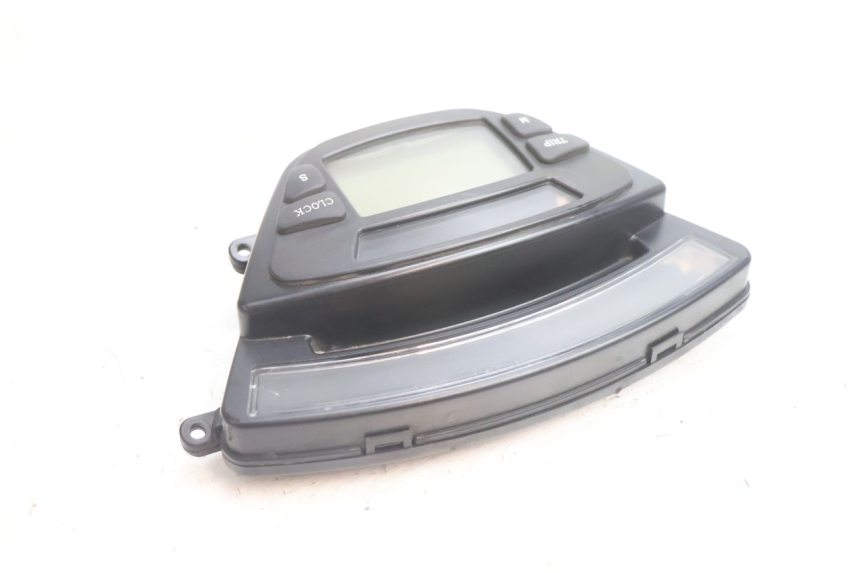 photo de CRUSCOTTO PIAGGIO X9 EVOLUTION 125 (2003 - 2007) - Stato della superficie e materiale
