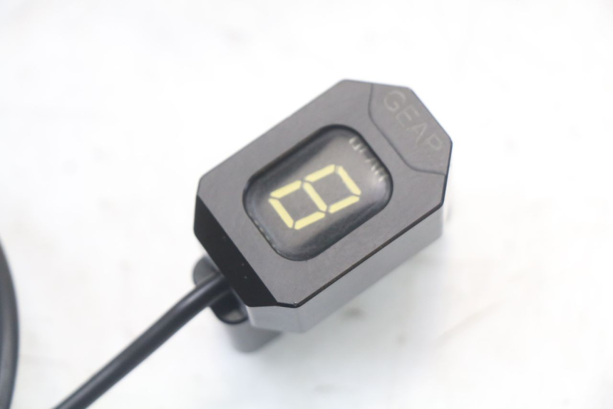 photo de CRUSCOTTO YAMAHA FZ1 FAZER 1000 (2007 - 2009) - Zoom sullo stato d'uso