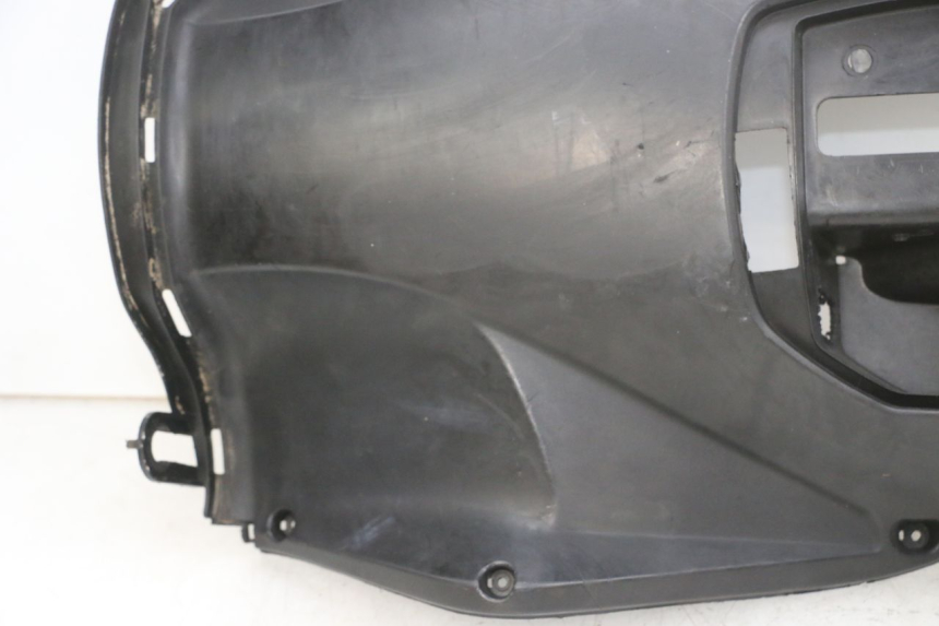 photo de PANNELLO INTERNO KYMCO AGILITY 16+ 4T 50 (2018 - 2023) - Focus sulla struttura