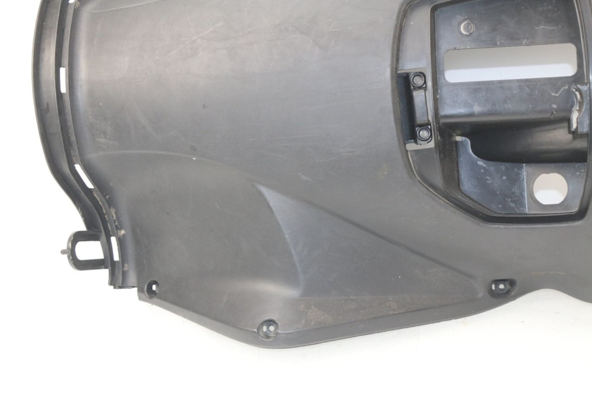 photo de FASCIA INTERNA KYMCO AGILITY CITY 2T 50 (2008 - 2016) - Dettagli dei punti di fissaggio