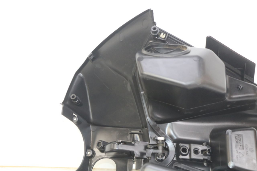 photo de RETROSCUDO PIAGGIO BEVERLY 125 (2010 - 2015) - Zoom sullo stato d'uso