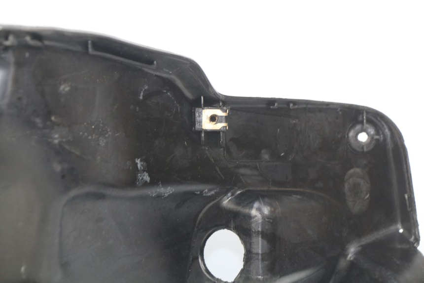 photo de RETROSCUDO MBK BOOSTER NEXT GENERATION 50 (2004 - 2007) - Dettagli dei punti di fissaggio