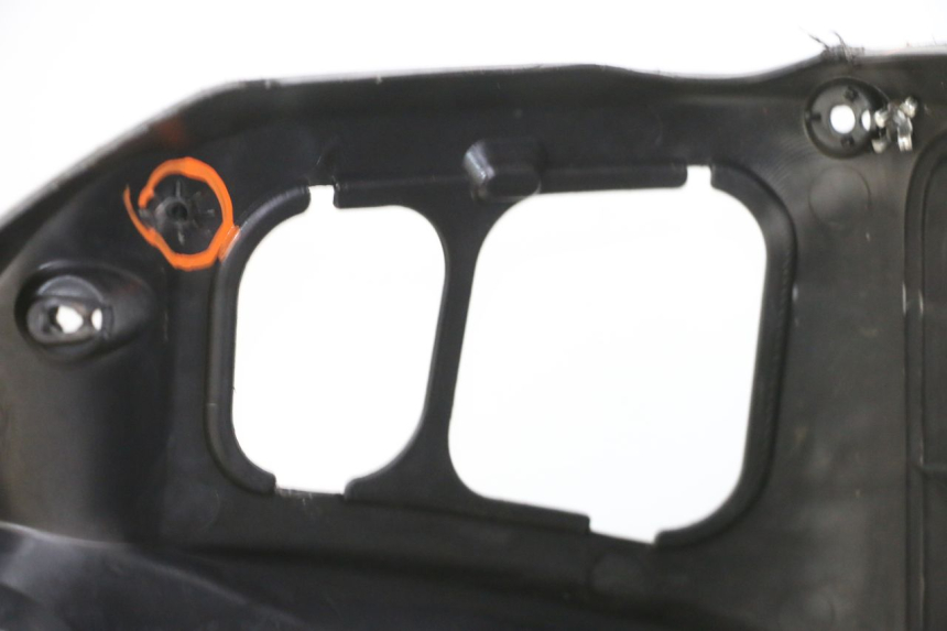 photo de PANNELLO INTERNO SUZUKI BURGMAN 125 (2007 - 2014) - Ricambio usato controllato