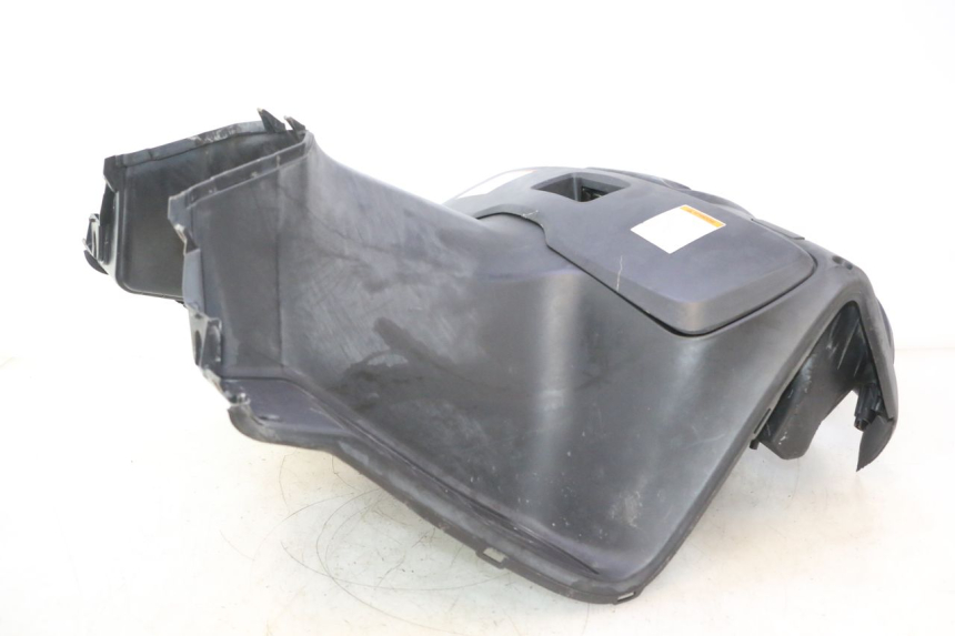 photo de PANNELLO INTERNO SUZUKI BURGMAN 125 (2007 - 2014) - Zoom sui componenti