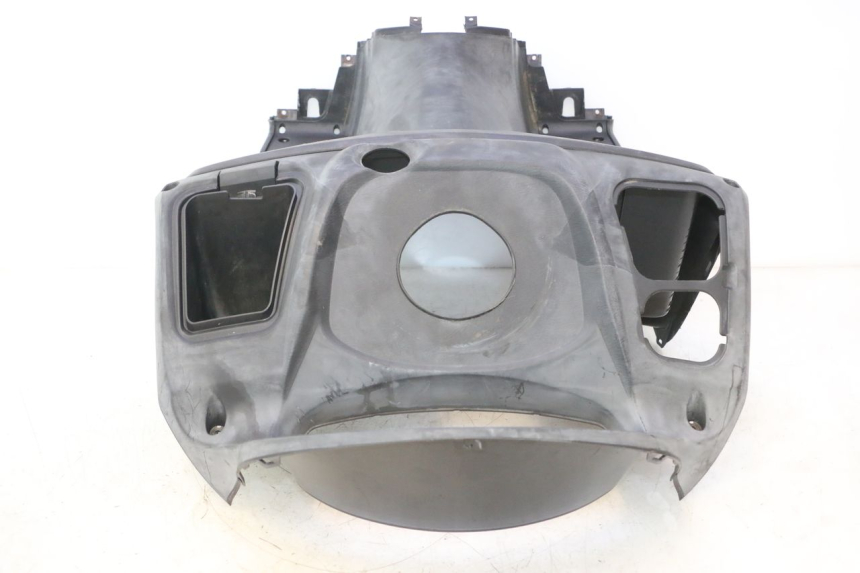 photo de PANNELLO INTERNO SUZUKI BURGMAN 125 (2007 - 2014) - Focus sulla struttura