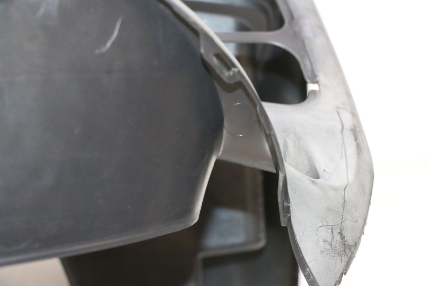 photo de PANNELLO INTERNO SUZUKI BURGMAN 125 (2007 - 2014) - Zoom sullo stato d'uso