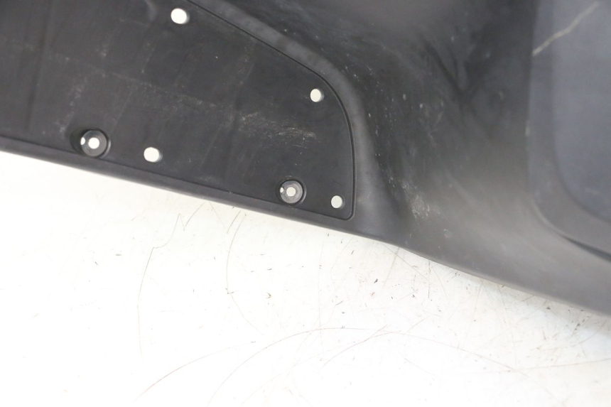 photo de PANNELLO INTERNO SUZUKI BURGMAN 125 (2007 - 2014) - Vista d'insieme del prodotto