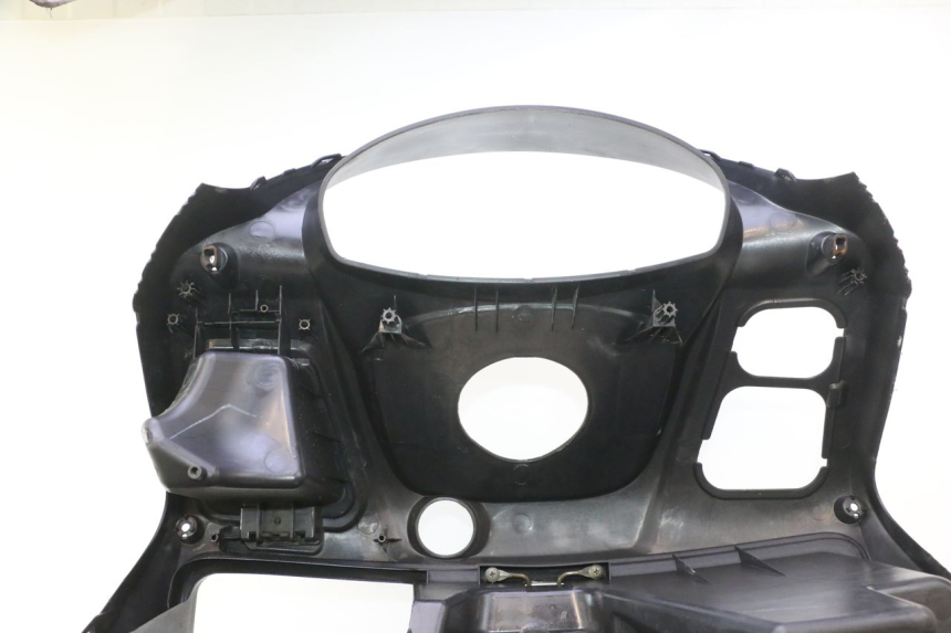 photo de PANNELLO INTERNO SUZUKI BURGMAN 125 (2007 - 2014) - Primo piano tecnico