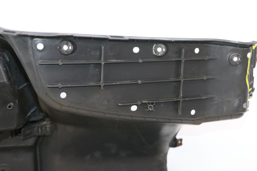 photo de PANNELLO INTERNO SUZUKI BURGMAN 125 (2007 - 2014) - Altra vista dell'articolo