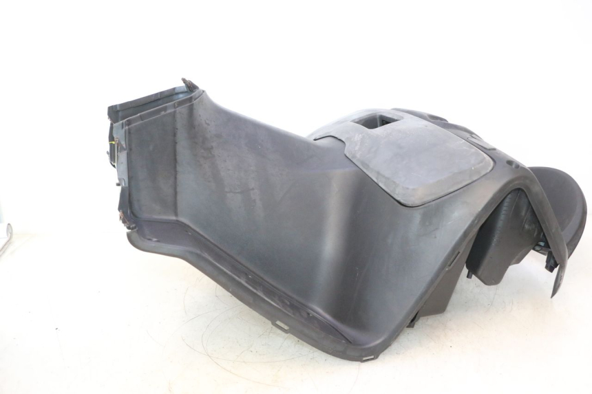photo de PANNELLO INTERNO SUZUKI BURGMAN 125 (2007 - 2014) - Focus sulla struttura
