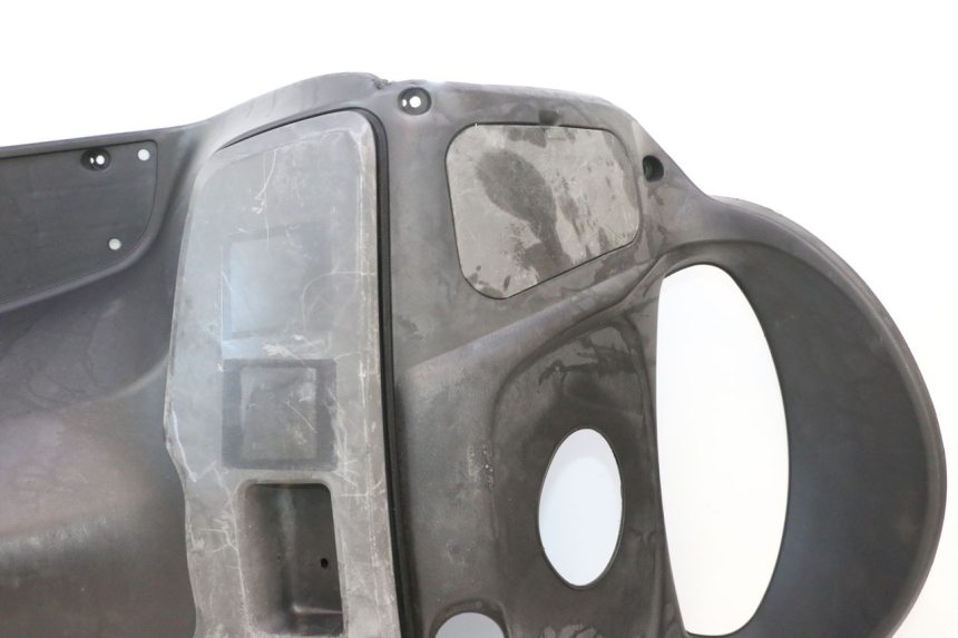 photo de PANNELLO INTERNO SUZUKI BURGMAN 125 (2007 - 2014) - Stato della superficie e materiale