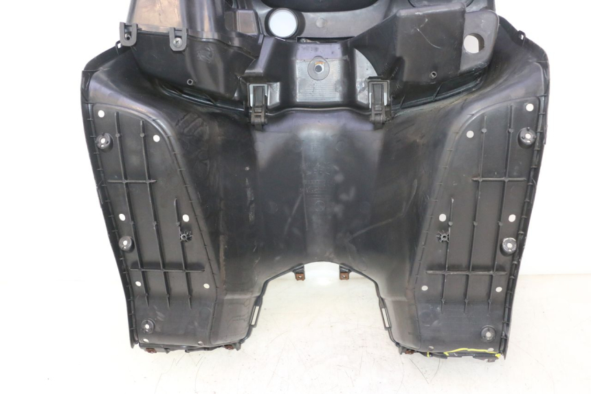 photo de PANNELLO INTERNO SUZUKI BURGMAN 125 (2007 - 2014) - Primo piano tecnico