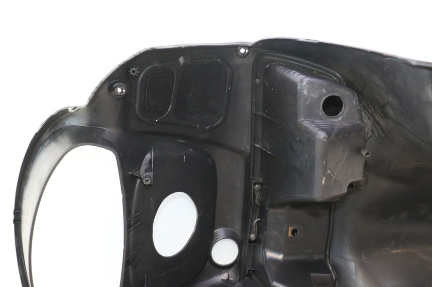 photo de PANNELLO INTERNO SUZUKI BURGMAN 125 (2007 - 2014) - Stato della superficie e materiale