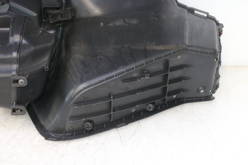 photo de PANNELLO INTERNO SUZUKI BURGMAN 125 (2007 - 2014) - Marcature e riferimenti originali