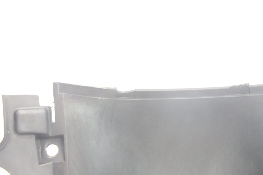 photo de FASCIA INTERNA BMW C1 125 (2000 - 2003) - Zoom sullo stato d'uso