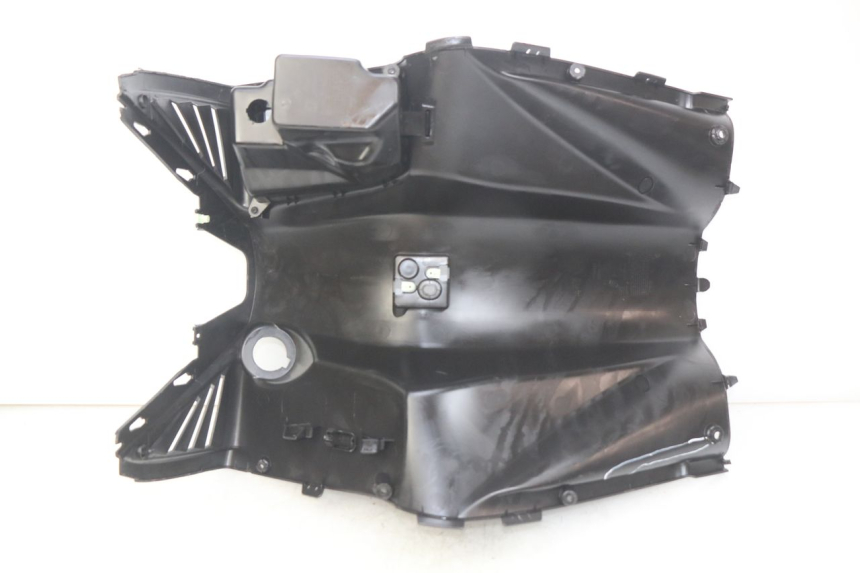 photo de PANNELLO INTERNO PEUGEOT CITYSTAR 2T 50 (2018 - 2021) - Caratteristiche distintive