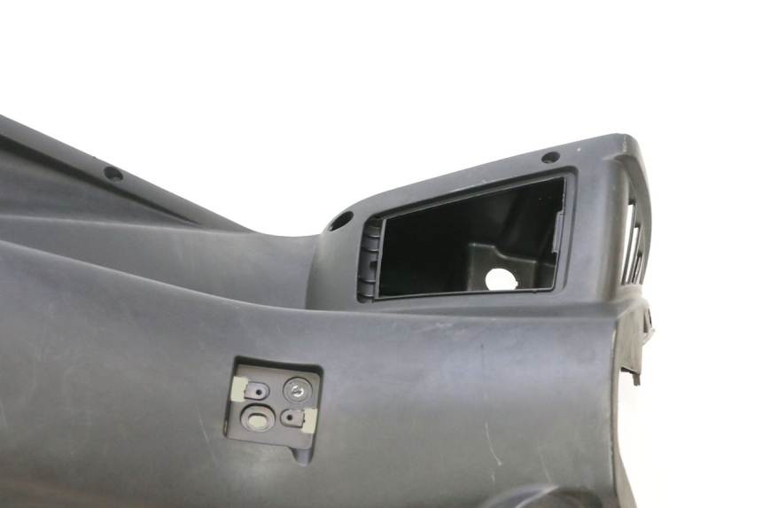 photo de PANNELLO INTERNO PEUGEOT CITYSTAR 2T 50 (2018 - 2021) - Primo piano tecnico