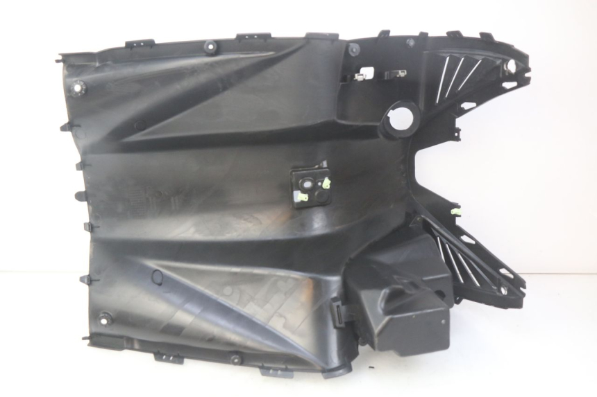 photo de PANNELLO INTERNO PEUGEOT CITYSTAR 125 (2011 - 2017) - Primo piano tecnico