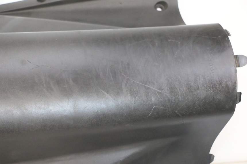 photo de PANNELLO INTERNO PEUGEOT CITYSTAR 50 (2013 - 2017) - Caratteristiche distintive