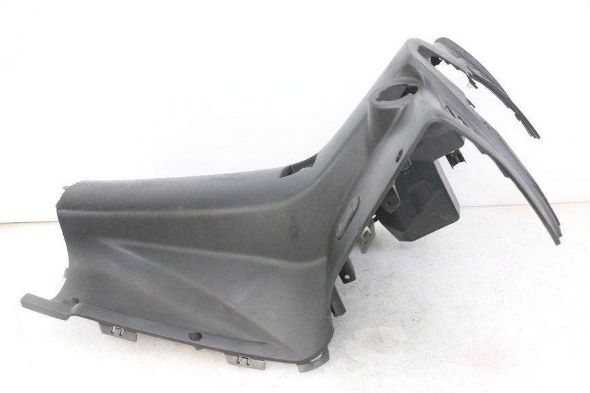 photo de PANNELLO INTERNO PEUGEOT CITYSTAR 50 (2013 - 2017) - Stato della superficie e materiale