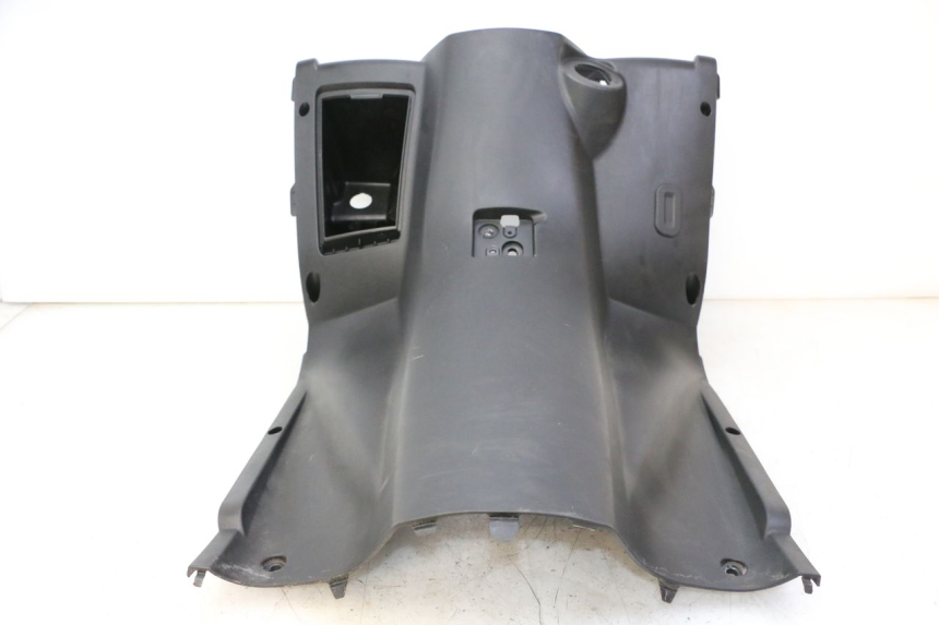 photo de PANNELLO INTERNO PEUGEOT CITYSTAR 50 (2013 - 2017) - Caratteristiche distintive