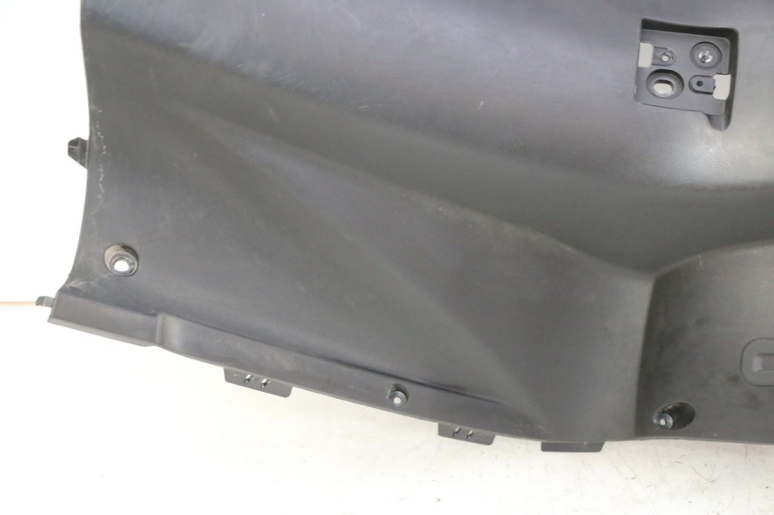 photo de PANNELLO INTERNO PEUGEOT CITYSTAR 50 (2013 - 2017) - Focus sulla struttura