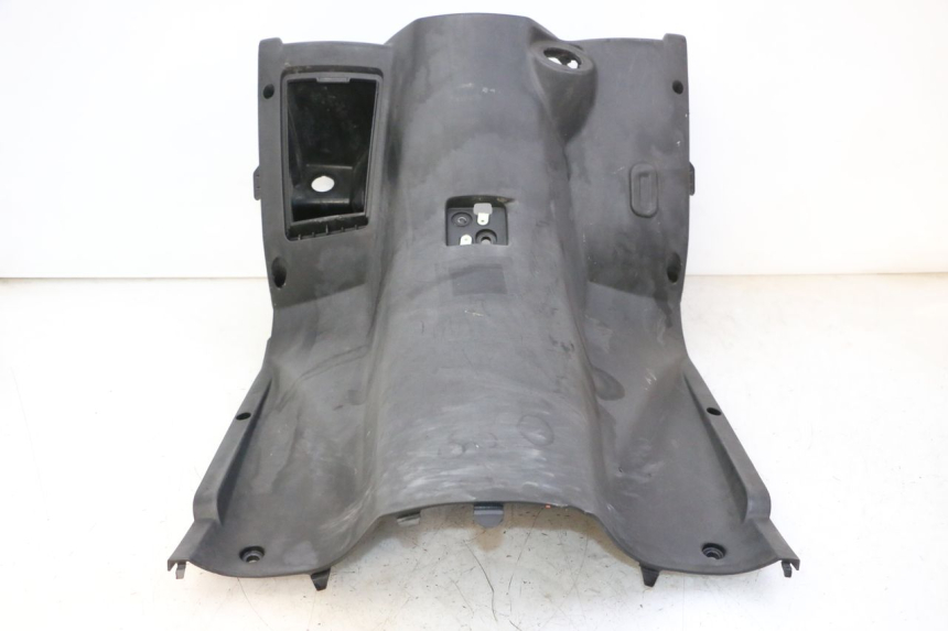 photo de PANNELLO INTERNO PEUGEOT CITYSTAR 50 (2013 - 2017) - Caratteristiche distintive