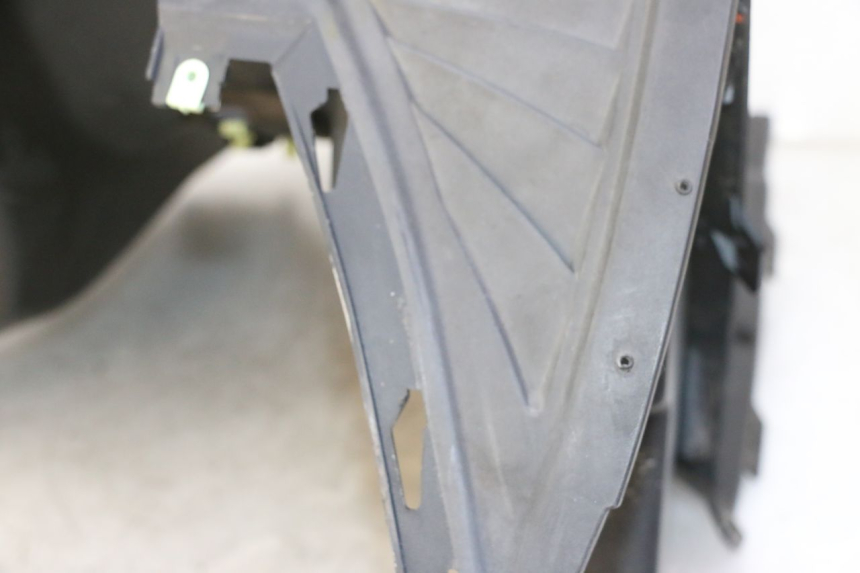 photo de PANNELLO INTERNO PEUGEOT CITYSTAR 50 (2013 - 2017) - Focus sulla struttura