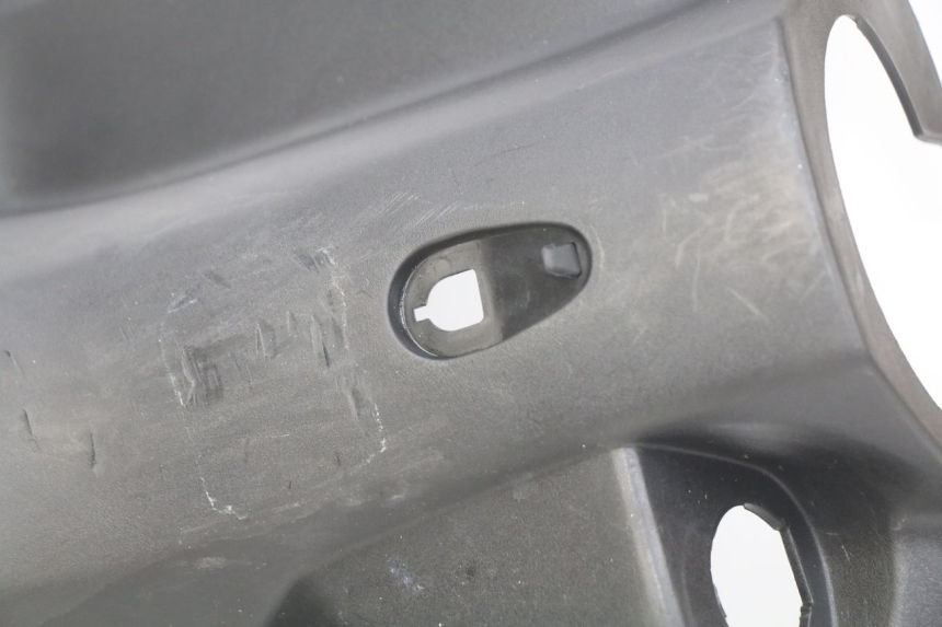 photo de PANNELLO INTERNO SYM CROX 4T 50 (2016 - 2023) - Marcature e riferimenti originali