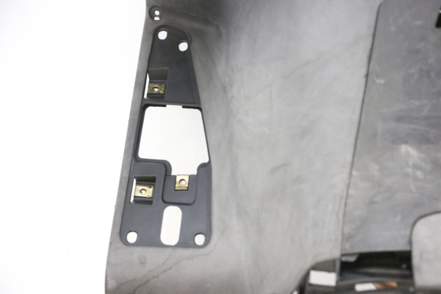 photo de FASCIA INTERNA KYMCO DINK STREET 125 (2009 - 2014) - Focus sulla struttura