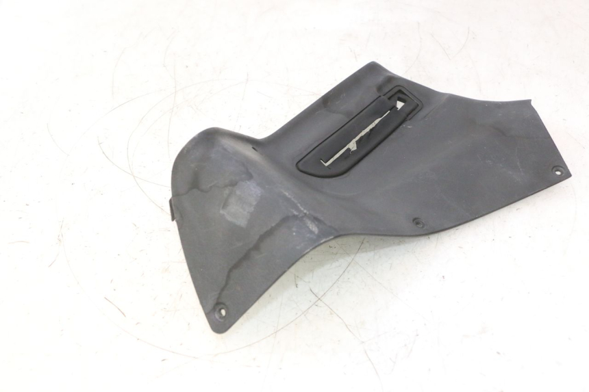 photo de RETROSCUDO DESTRA GILERA GP 800 (2007 - 2013) - Primo piano tecnico