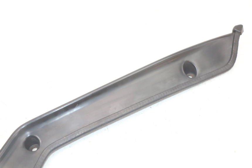 photo de RETROSCUDO DESTRA KAWASAKI GTR 1000 (1994 - 2004) - Zoom sullo stato d'uso