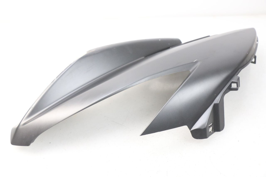 photo de RETROSCUDO DESTRA PEUGEOT METROPOLIS 400 (2017 - 2020) - Primo piano tecnico