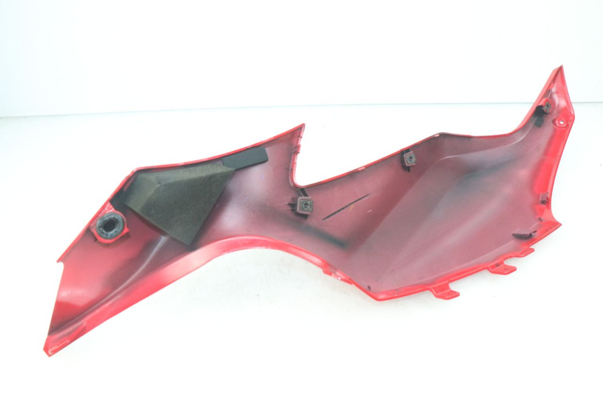 photo de PANNELLO INTERNO DESTRO YAMAHA MT-07 MT07 ABS 700 (2014 - 2017) - Primo piano tecnico