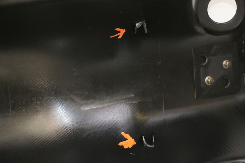 photo de PANNELLO INTERNO PEUGEOT ELYSEO 125 (1999 - 2004) - Zoom sui componenti