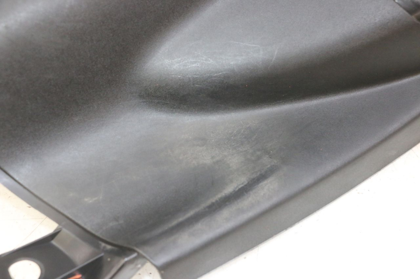 photo de PANNELLO INTERNO PEUGEOT ELYSEO 125 (1999 - 2004) - Primo piano tecnico