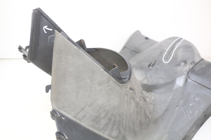 photo de PANNELLO INTERNO HONDA FES PANTHEON 2T 125 (1998 - 2002) - Dettagli dei punti di fissaggio