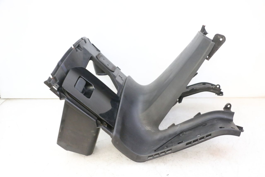 photo de PANNELLO INTERNO HONDA FES S-WING SWING ABS 125 (2007 - 2015) - Caratteristiche distintive