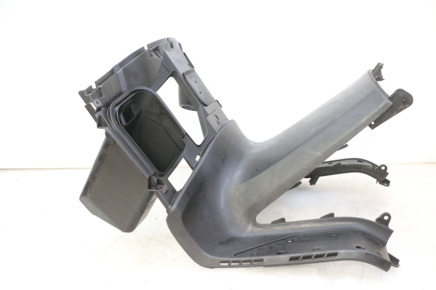 photo de PANNELLO INTERNO HONDA FES S-WING SWING ABS 125 (2007 - 2015) - Stato della superficie e materiale