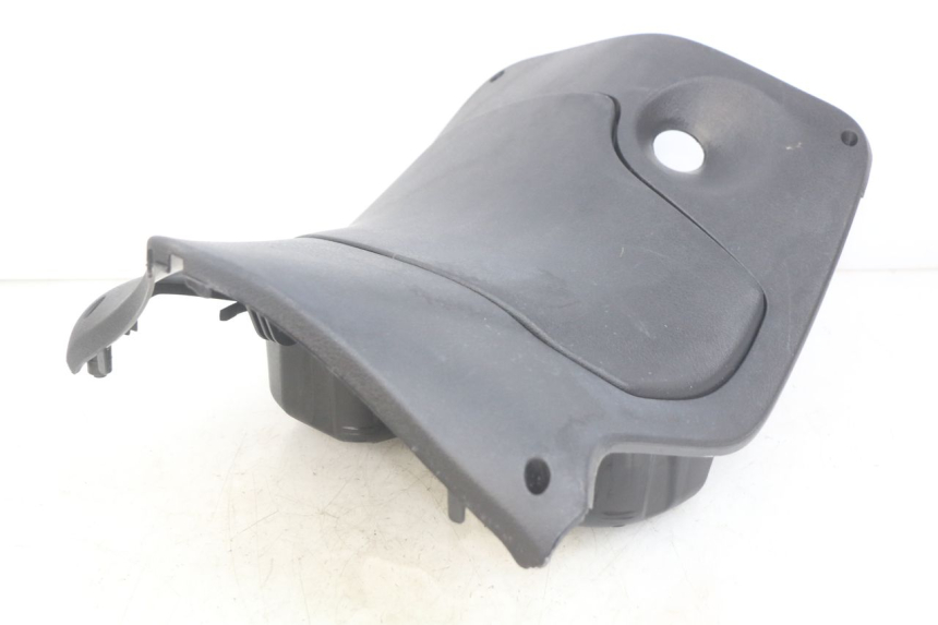 photo de PANNELLO INTERNO PIAGGIO FLY 2T 50 (2004 - 2017) - Dettagli dei punti di fissaggio