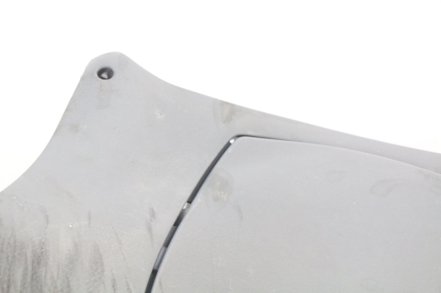 photo de PANNELLO INTERNO PIAGGIO FLY 100 (2006 - 2010) - Caratteristiche distintive