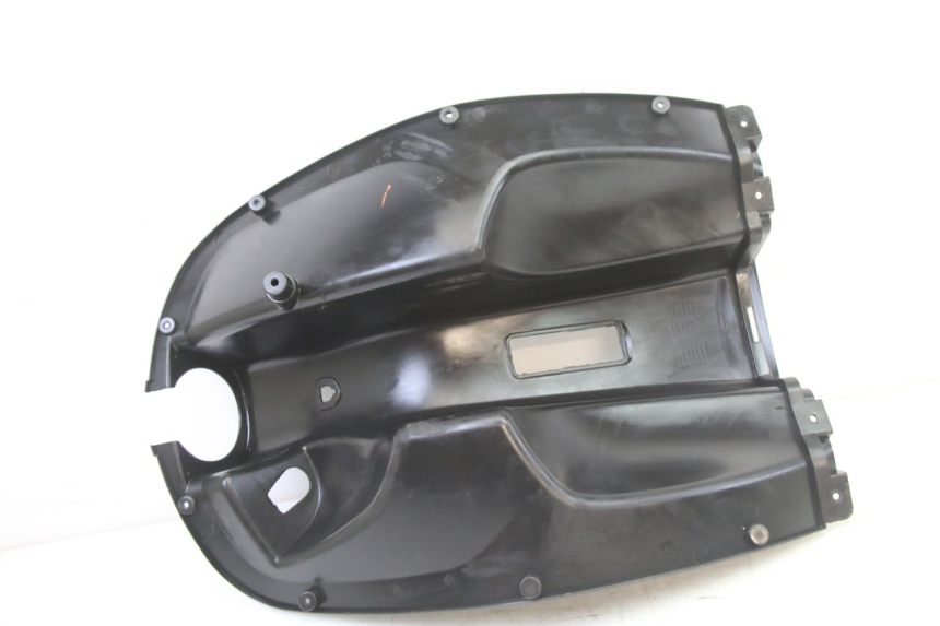 photo de PANNELLO INTERNO VENESI FLY RETRO 4T 50 (2020 - 2025) - Dettagli dei punti di fissaggio