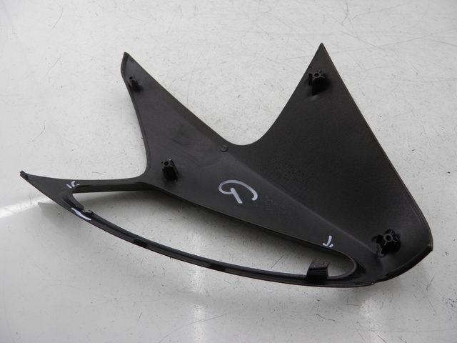 photo de PANNELLO INTERNO SINISTRO HONDA SH 125 (2005 - 2008) - Zoom sullo stato d'uso