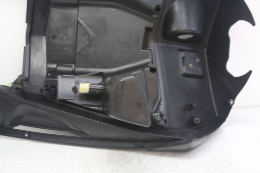 photo de RETROSCUDO PEUGEOT GEOPOLIS RS 125 (2007 - 2009) - Zoom sullo stato d'uso